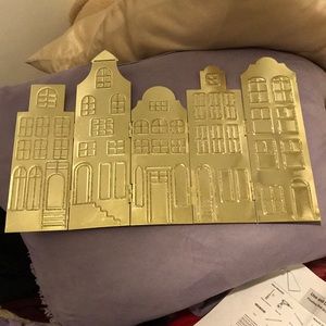 Townscape Foldable Display